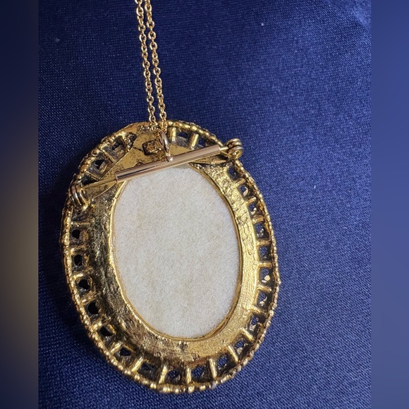 Brooch or Pendant*Vintage Floral Gold-Tone Filigree 1960s - 1970s - Picture 5 of 7